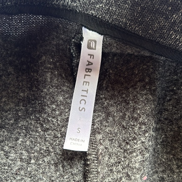 Fabletics Calypso Women's Zip Up
Fleece Jacket - Picture 7 of 10